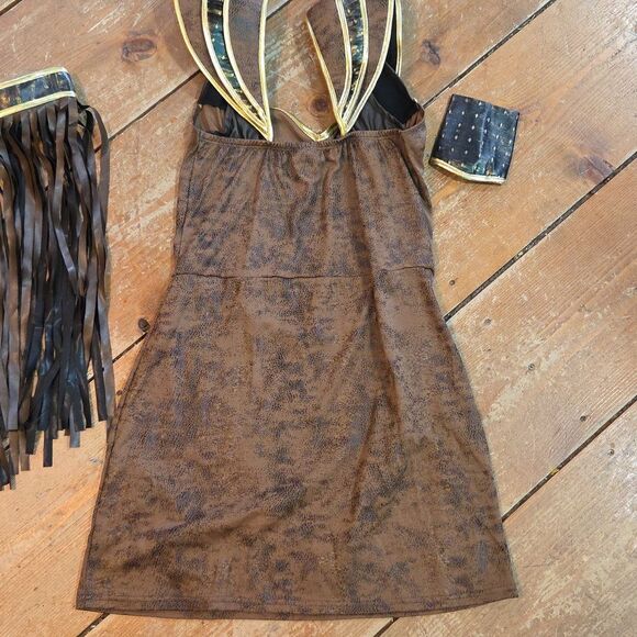 Adult Warrior Queen Costume Size Small - Picture 6 of 10